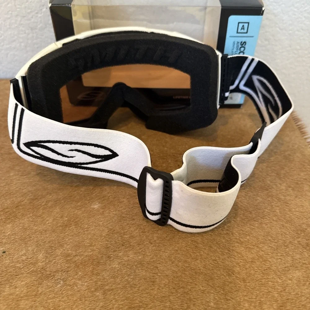 Smith Optics Scope Airflow Ski Goggles White Frame Ignitor Lens SP3EGW10 MED NIB